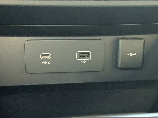 Used 2023 Land Rover Defender 110 V8 image 22