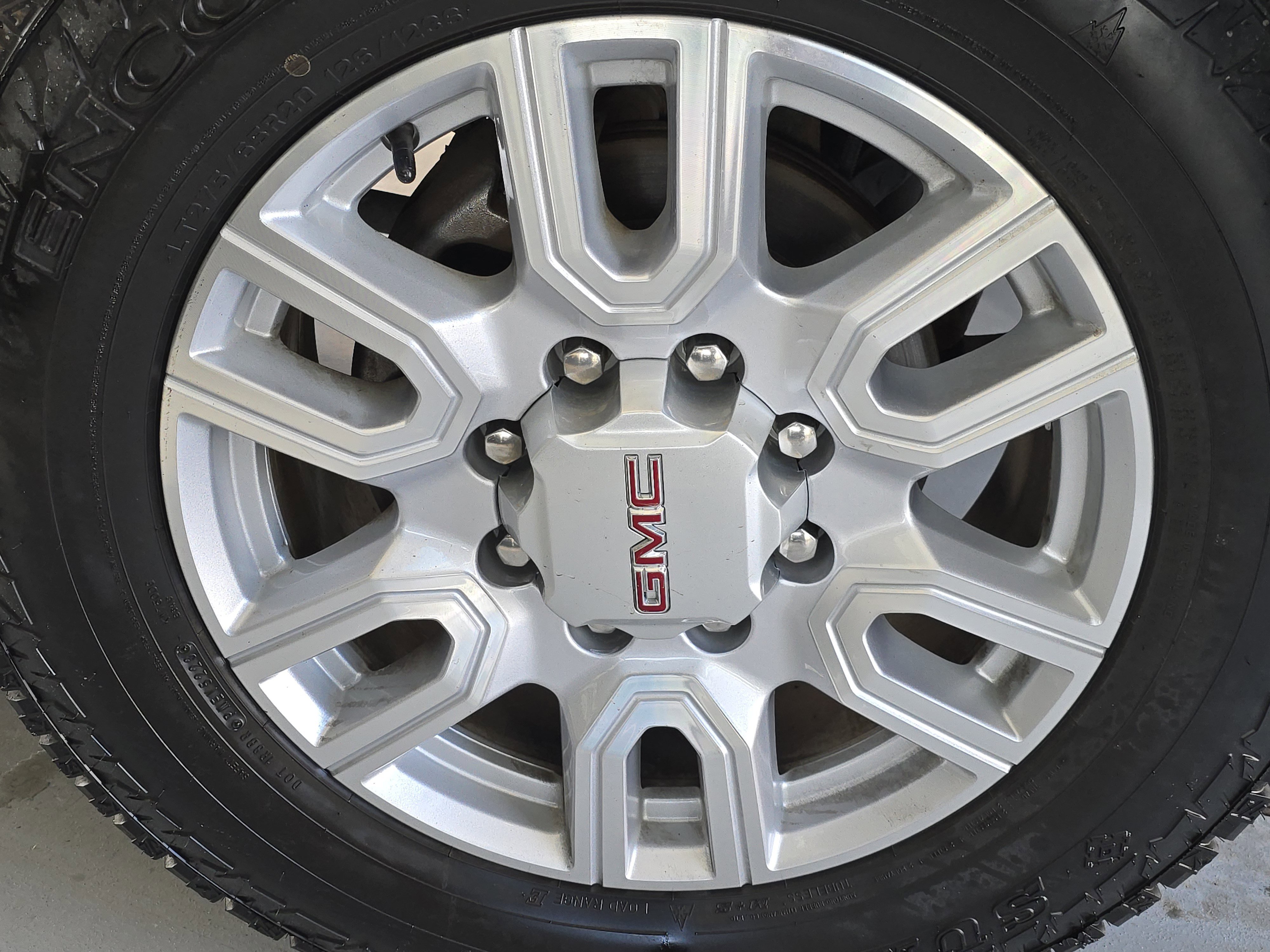 Used 2022 GMC Sierra 2500 SLT w/ SLT Premium Package image 11