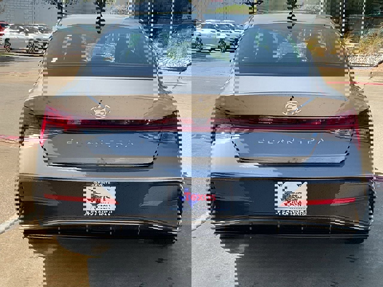 Used 2025 Hyundai Elantra SEL image 6