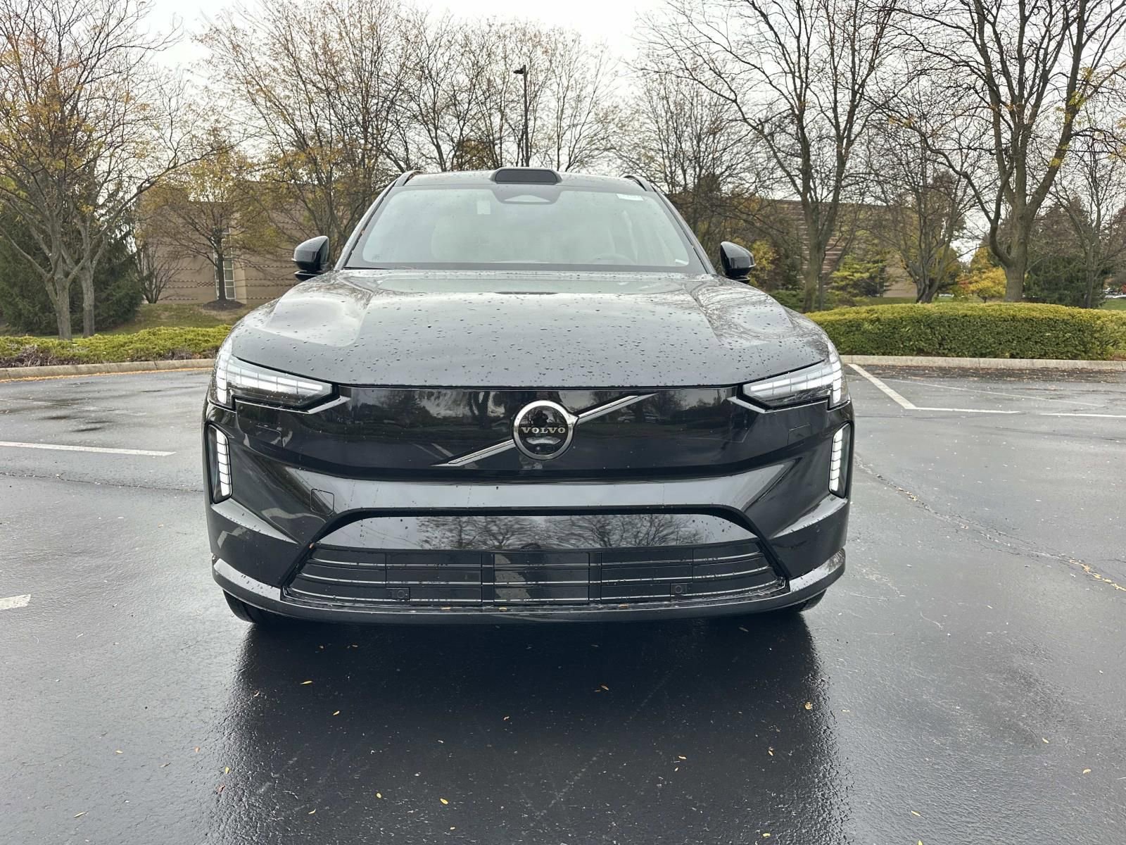 New 2025 Volvo EX90 Plus w/ Protection Package Premier AWD/4WD image 2