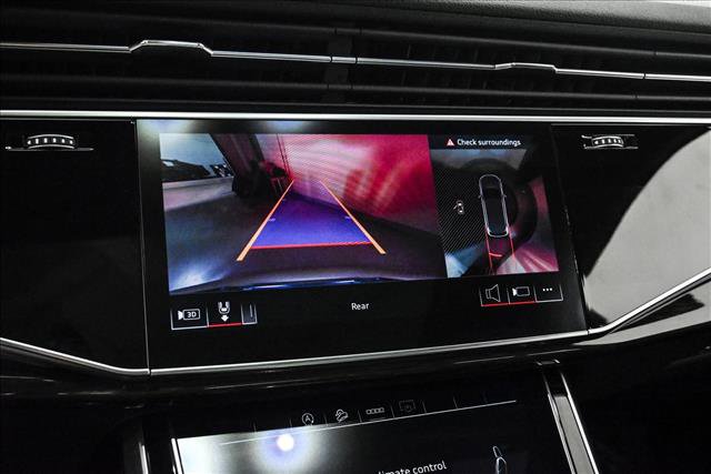 Certified 2025 Audi Q7 2.0T Premium Plus image 14