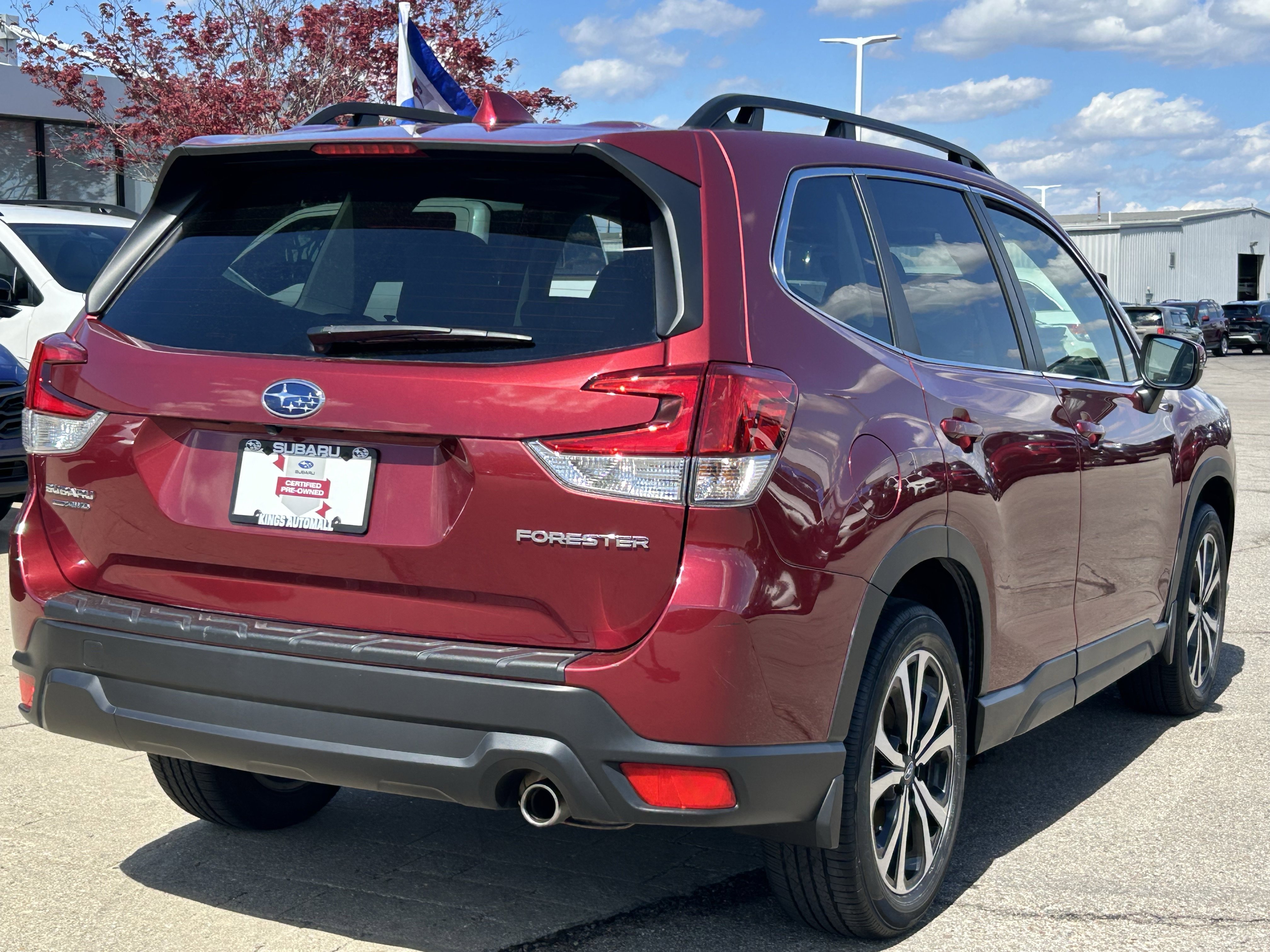 Certified 2023 Subaru Forester Limited AWD/4WD image 7