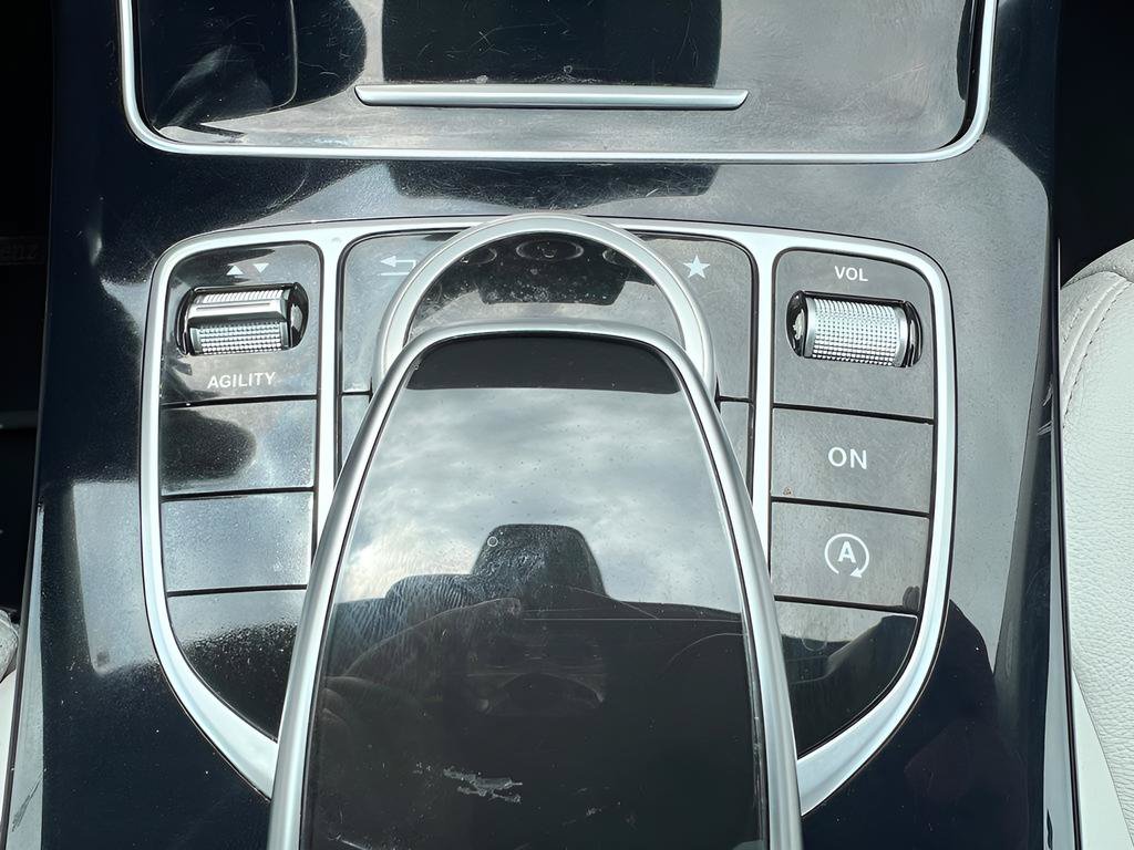Used 2015 Mercedes-Benz C 300 4MATIC Sedan image 50