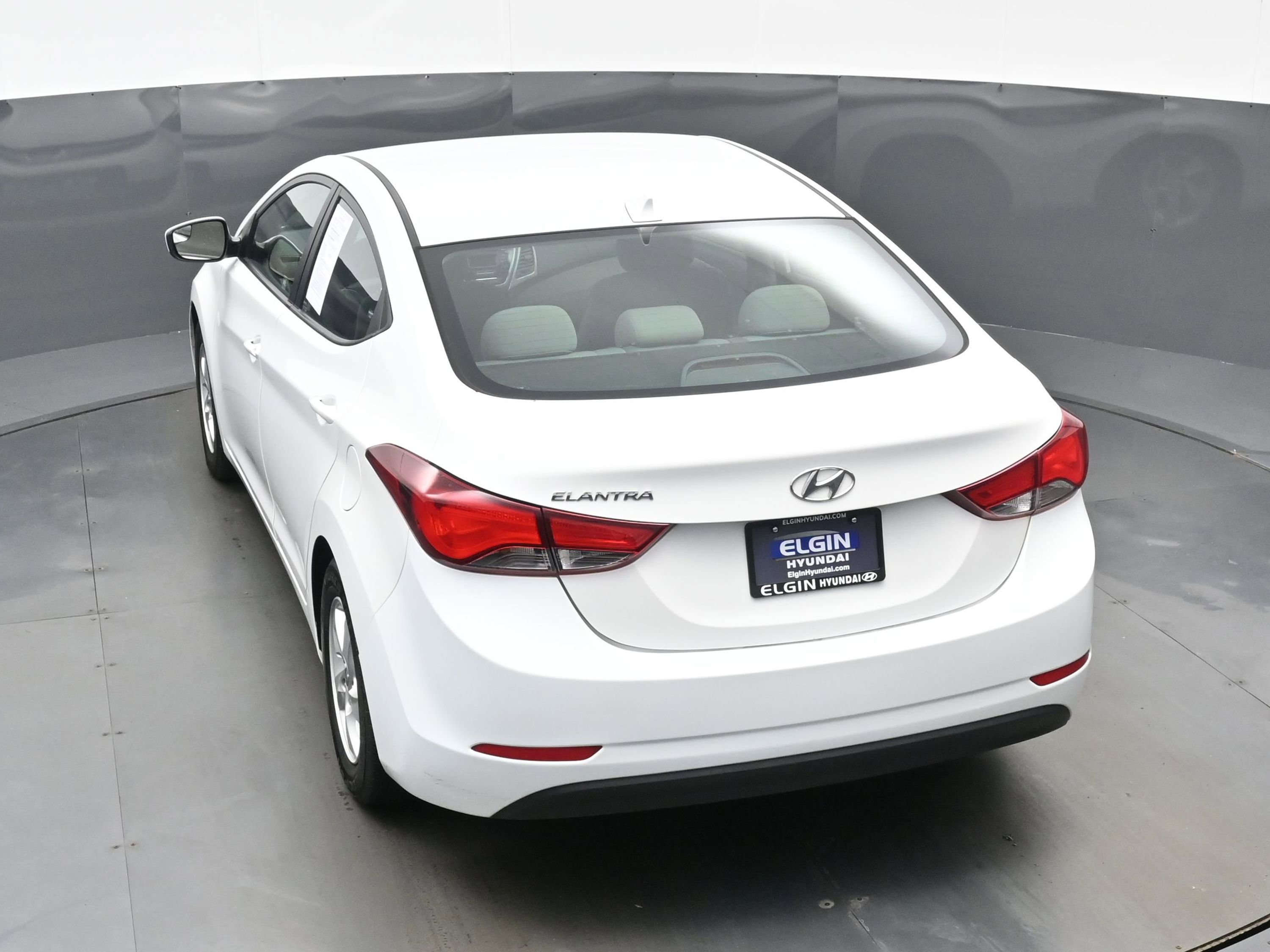 Used 2015 Hyundai Elantra SE FWD image 32