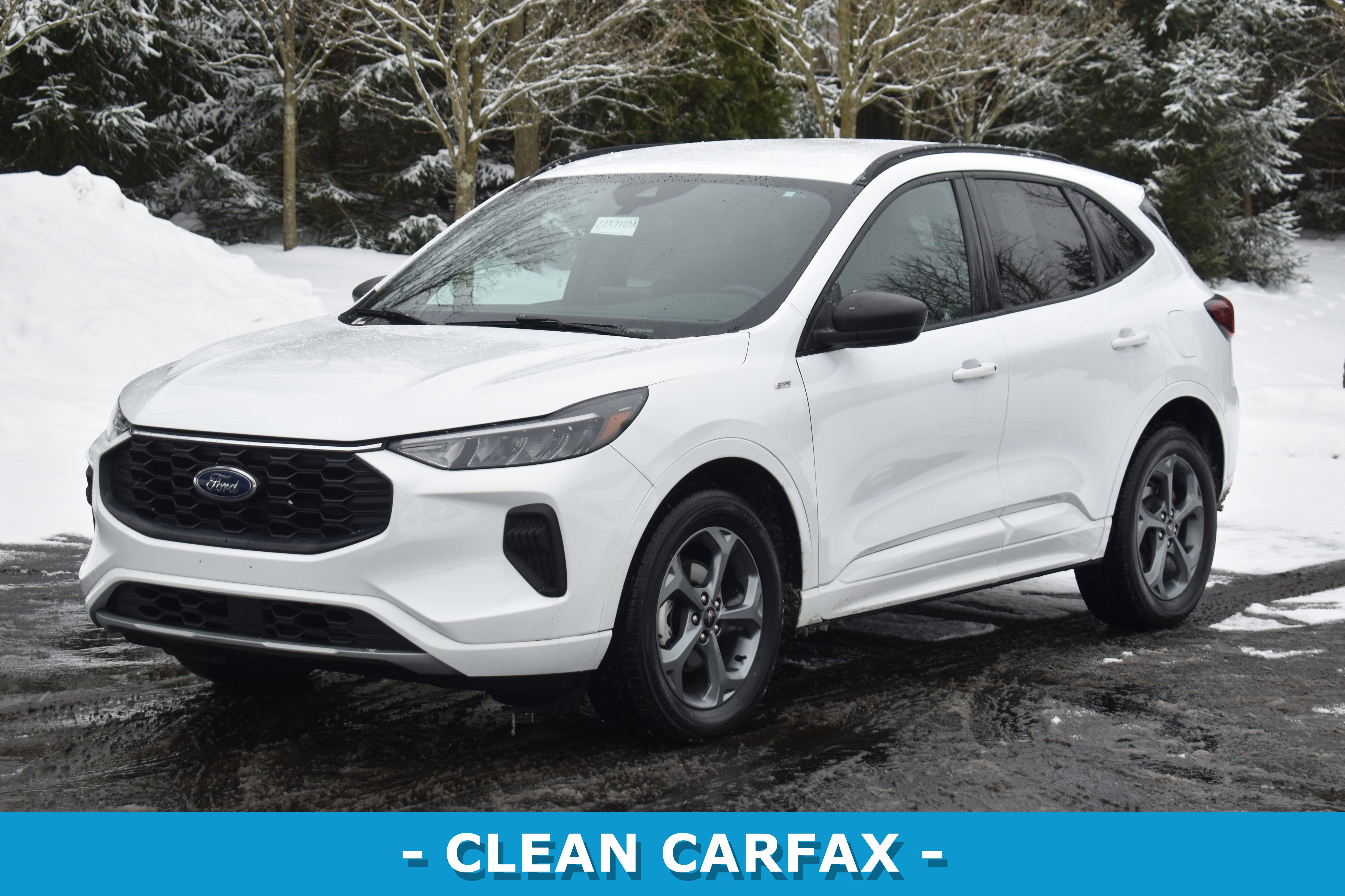 Used 2023 Ford Escape ST-Line image 3