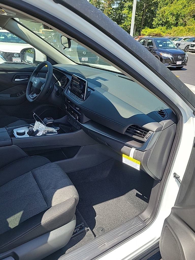 New 2026 Nissan Rogue SV image 28