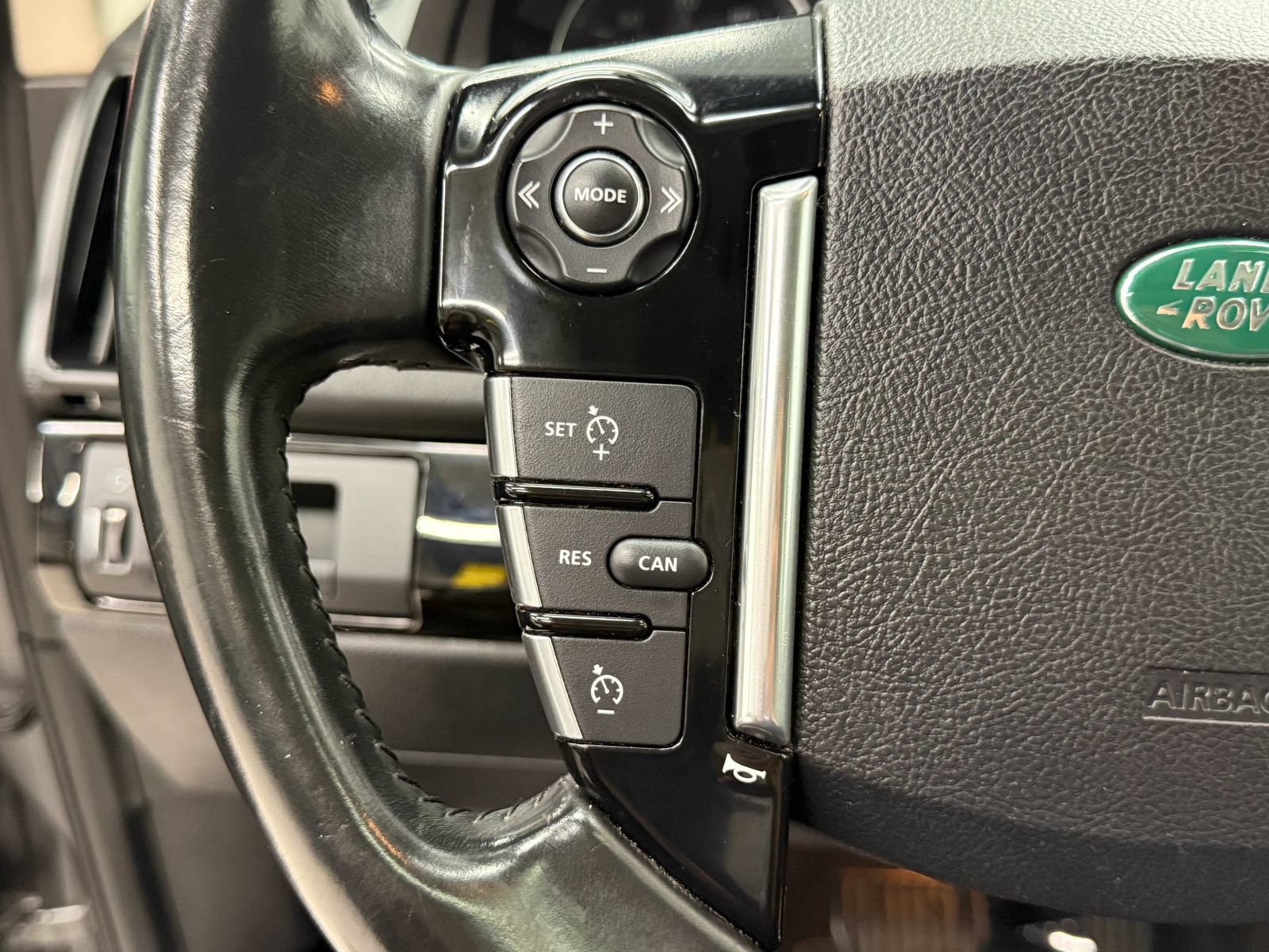 Used 2015 Land Rover LR2 HSE AWD/4WD image 28