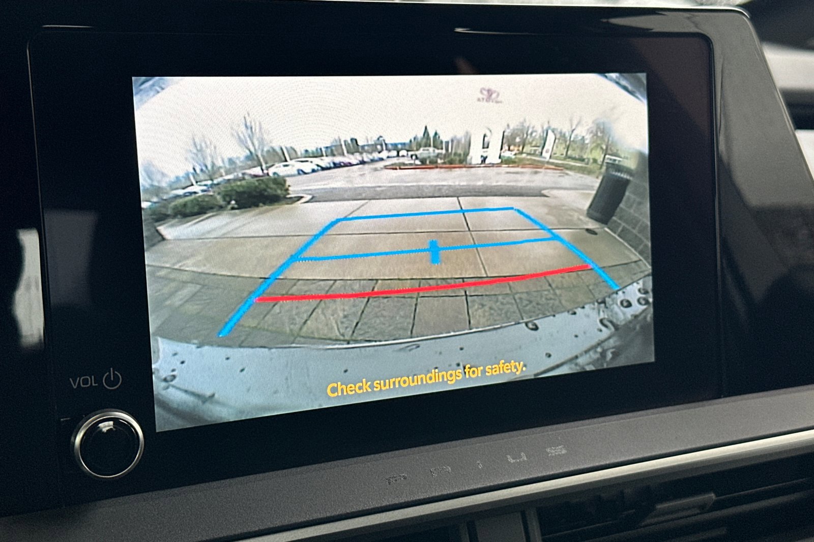 Used 2024 Toyota Prius LE image 18