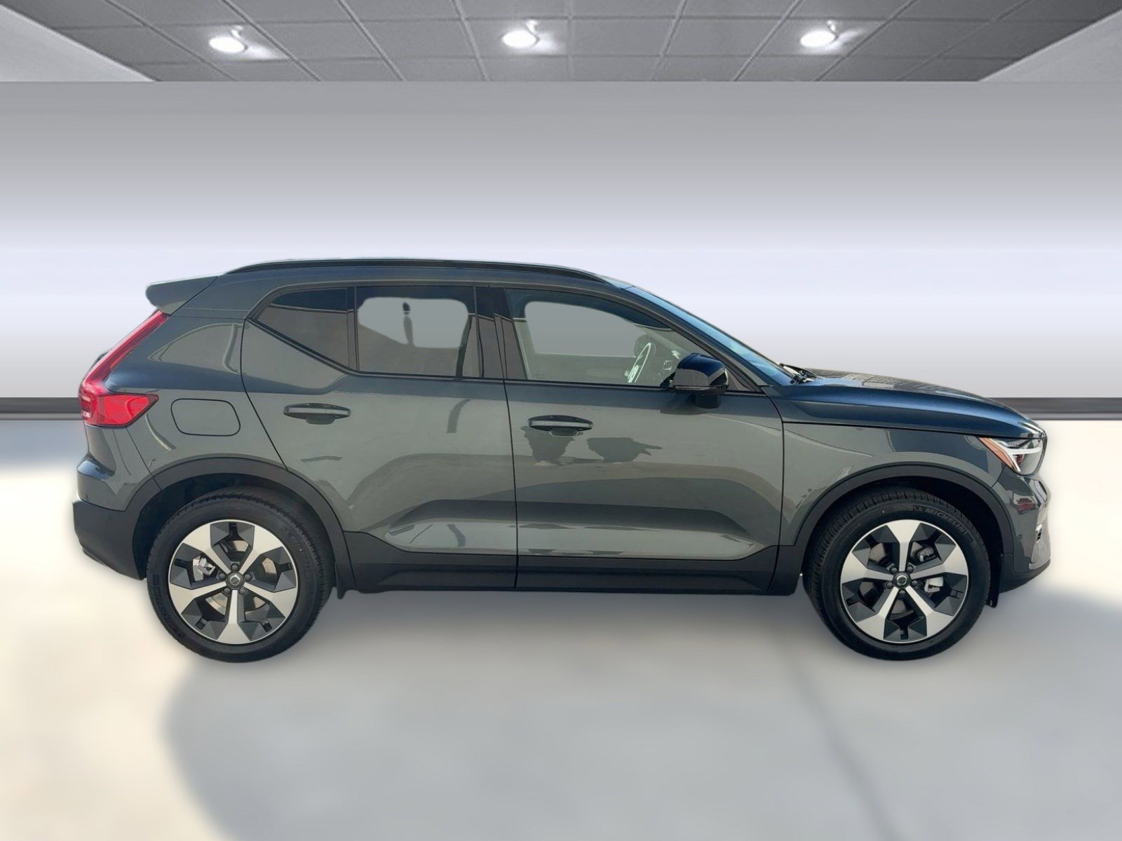 New 2026 Volvo XC40 B5 Plus w/ Protection Package Premier image 8