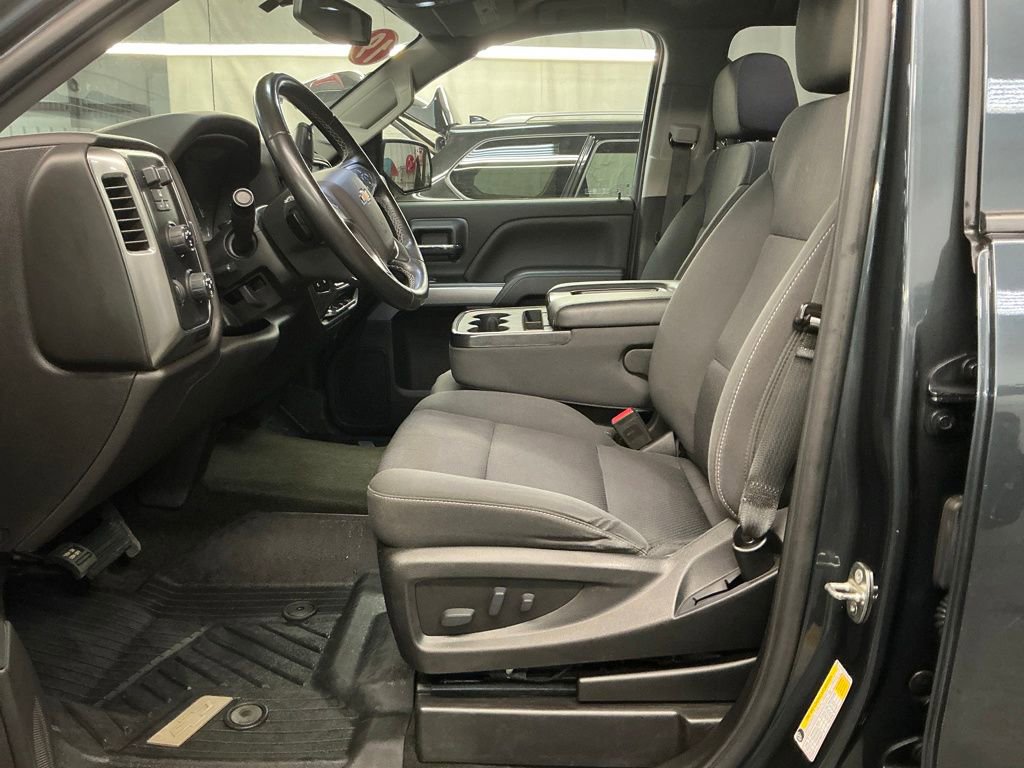 Used 2019 Chevrolet Silverado 1500 LT w/ All Star Edition image 13