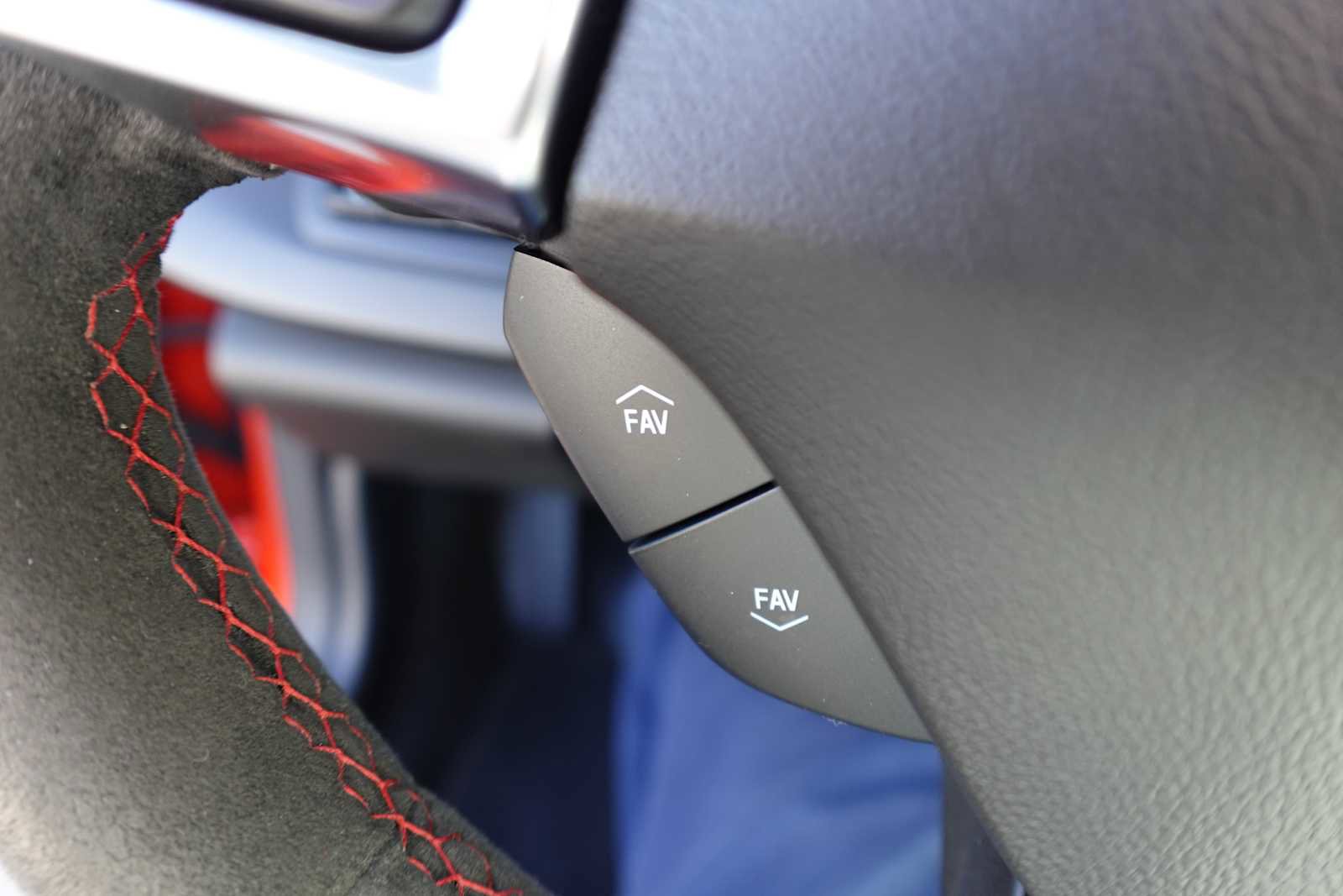Used 2019 Chevrolet Camaro ZL1 image 17