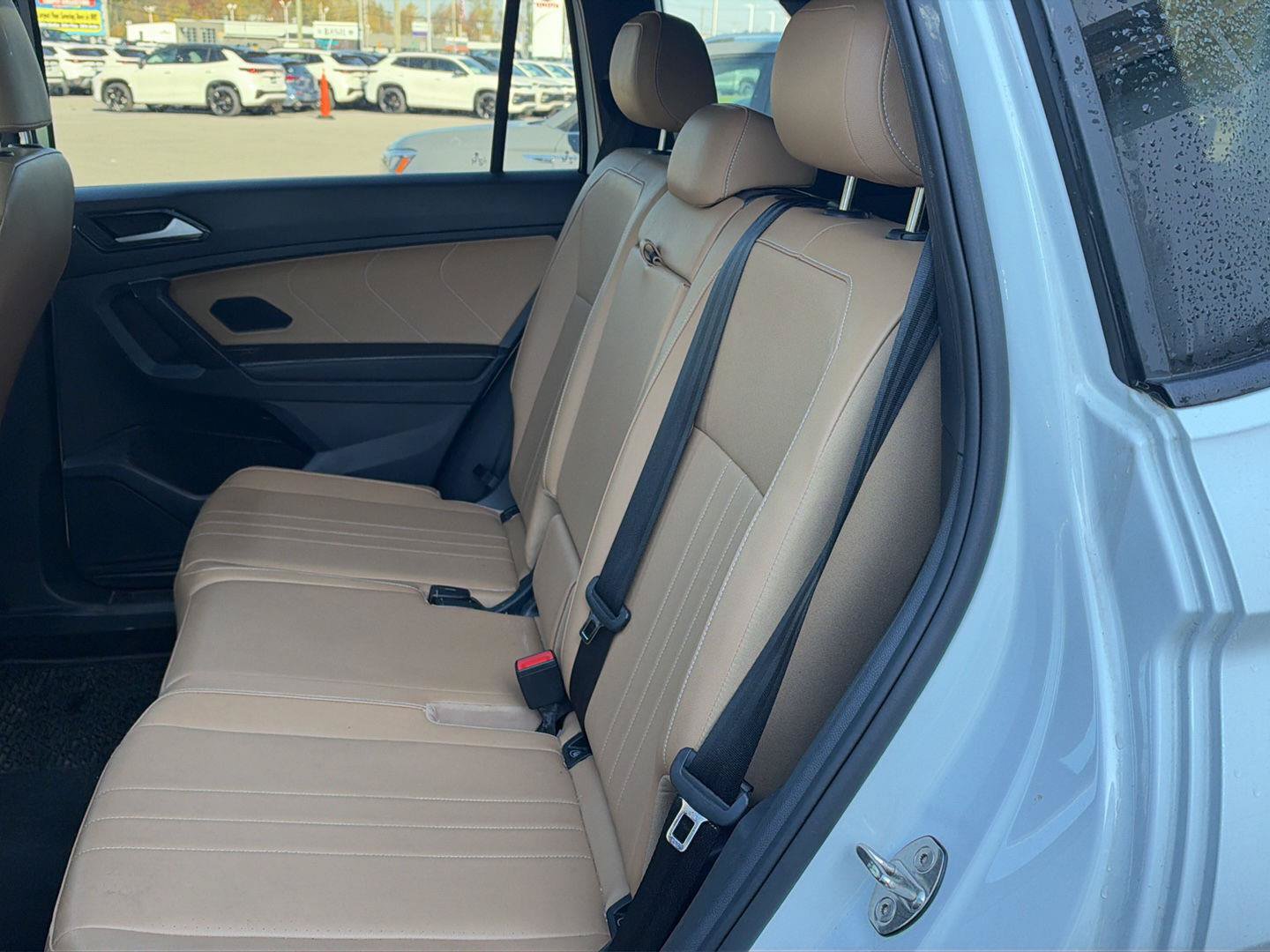 Used 2023 Volkswagen Tiguan SE R-Line AWD/4WD image 8