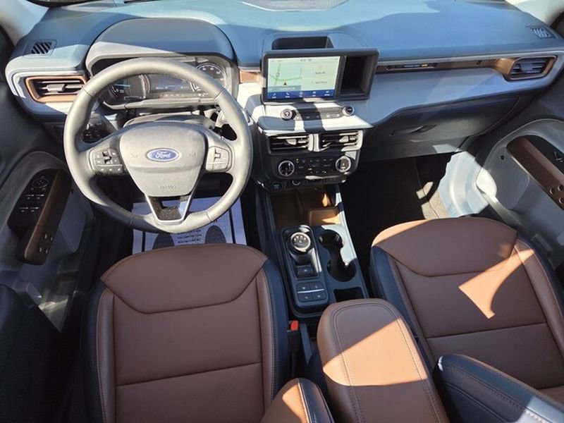 Used 2024 Ford Maverick Lariat image 9