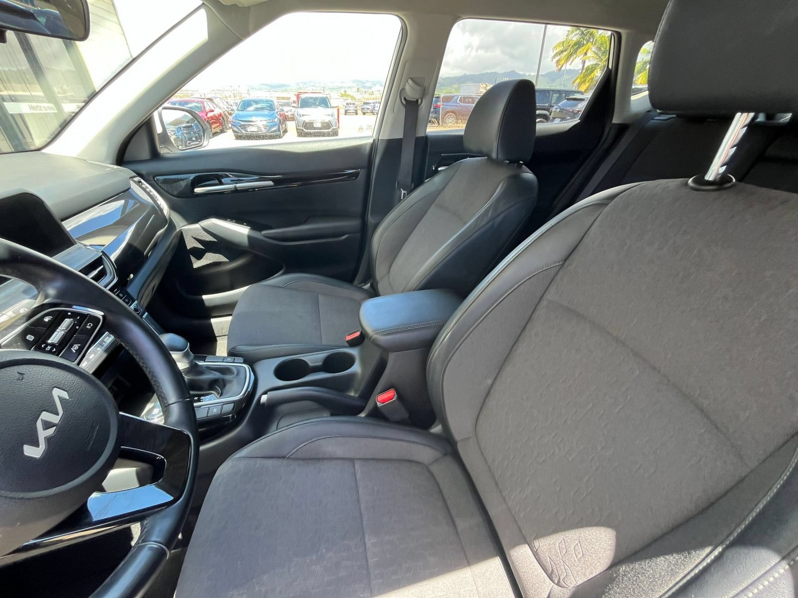 Used 2025 Kia Seltos S FWD image 27
