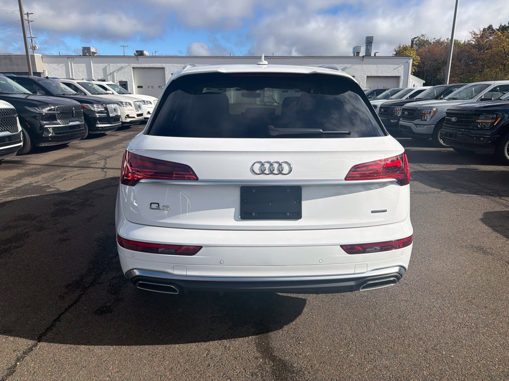 Used 2024 Audi Q5 e Premium Plus w/ Premium Plus Package AWD/4WD image 5