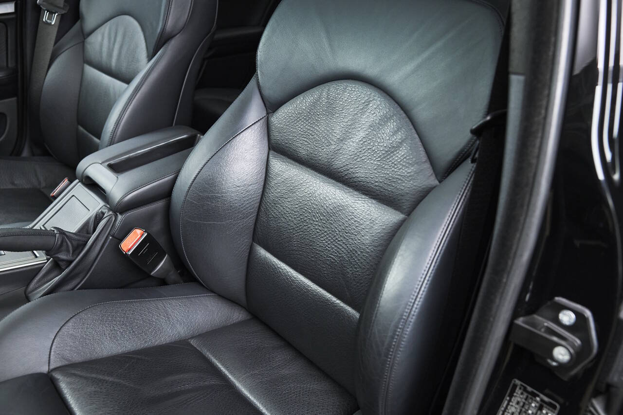 Used 2003 BMW M5 RWD image 70