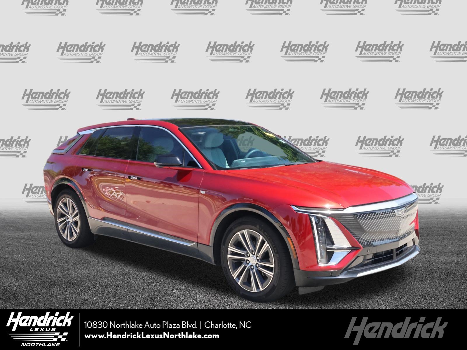 Used 2024 Cadillac Lyriq Luxury RWD image 1