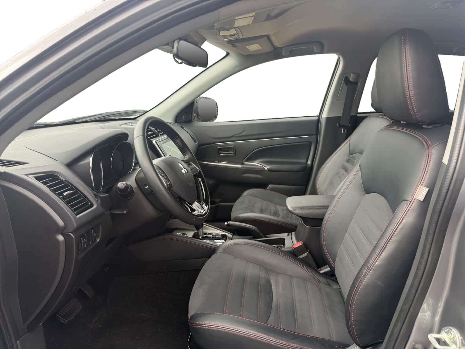 Used 2026 Mitsubishi Outlander Sport SE AWD/4WD image 11