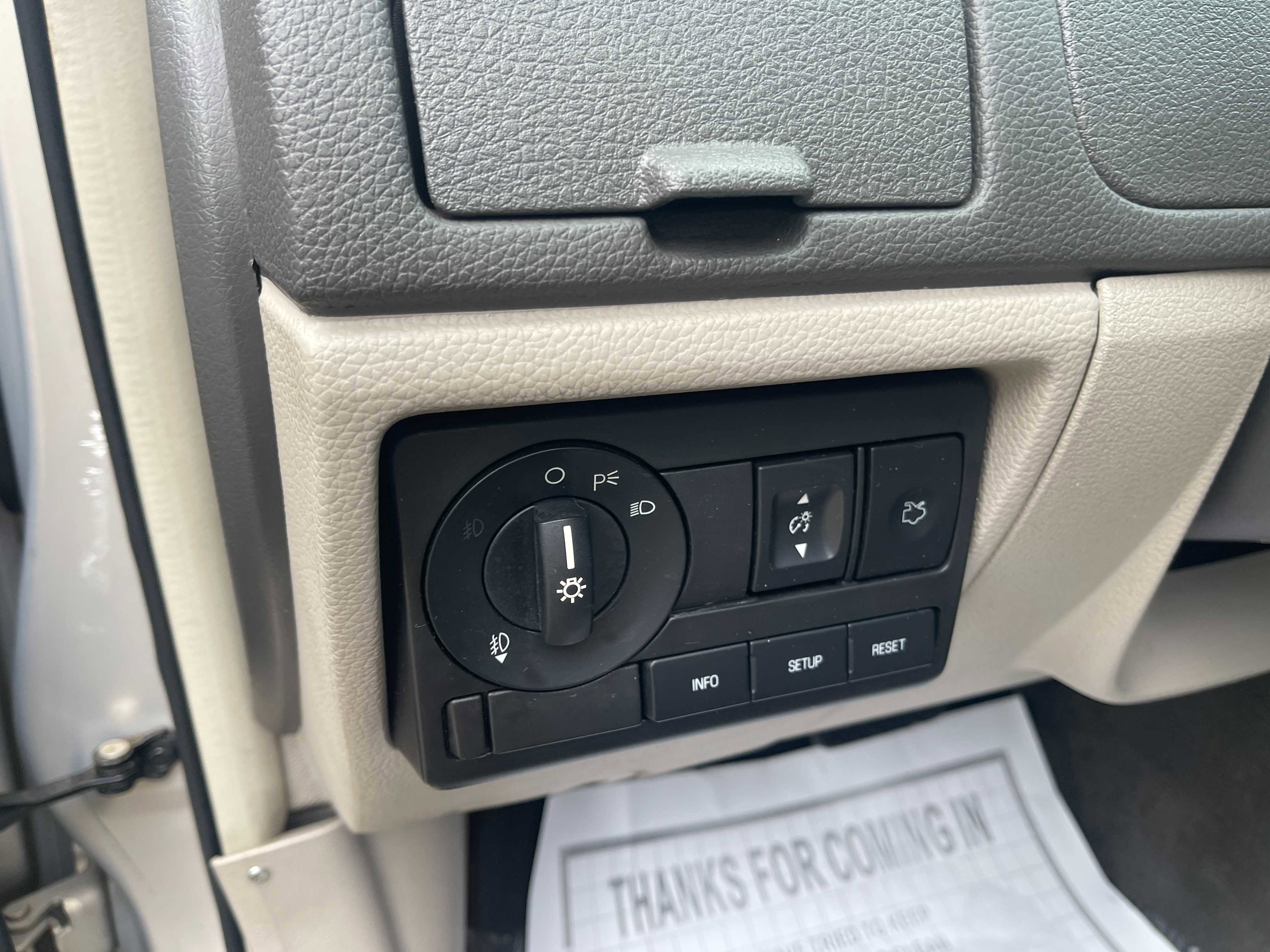 Used 2010 Ford Fusion SE FWD image 18