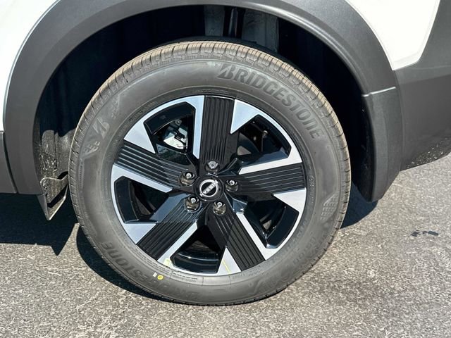 New 2026 Nissan Kicks SV w/ SV Premium Package image 6
