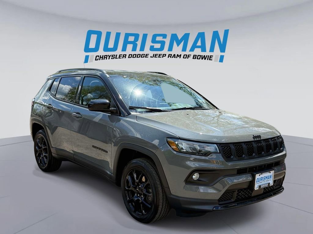 Used 2023 Jeep Compass Altitude image 1
