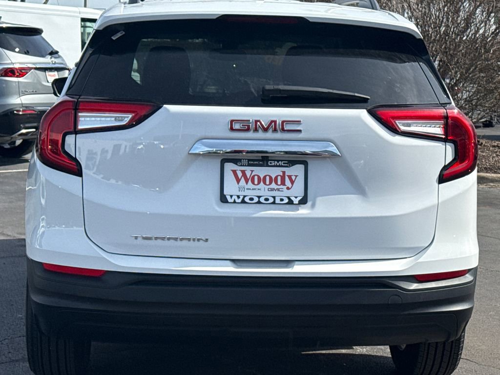 Certified 2024 GMC Terrain SLE w/ Driver Convenience Package image 10