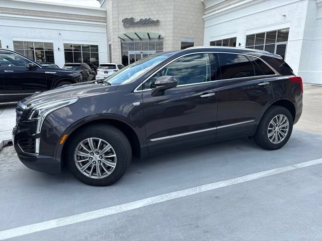 Used 2018 Cadillac XT5 Luxury w/ Driver Awareness Package AWD/4WD image 3
