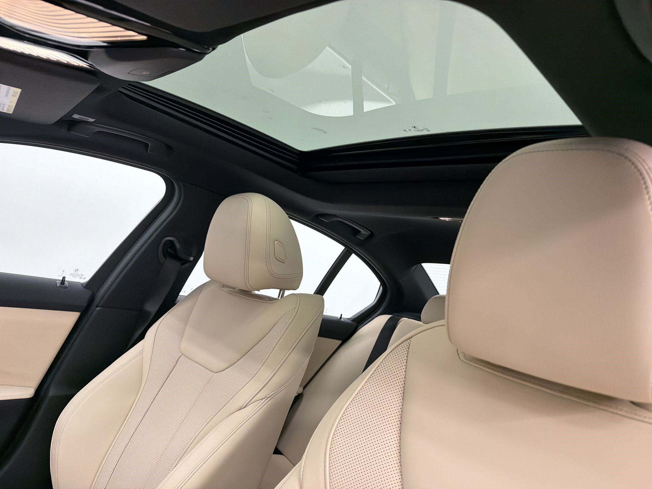 New 2026 BMW 330i Sedan w/ Premium Package RWD image 22