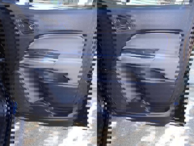 Used 2016 Chevrolet Colorado LT w/ LT Convenience Package image 24