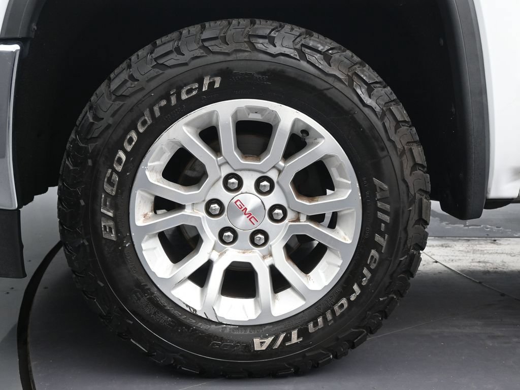 Used 2018 GMC Sierra 1500 SLE w/ Suspension Package, Off-Road AWD/4WD image 10