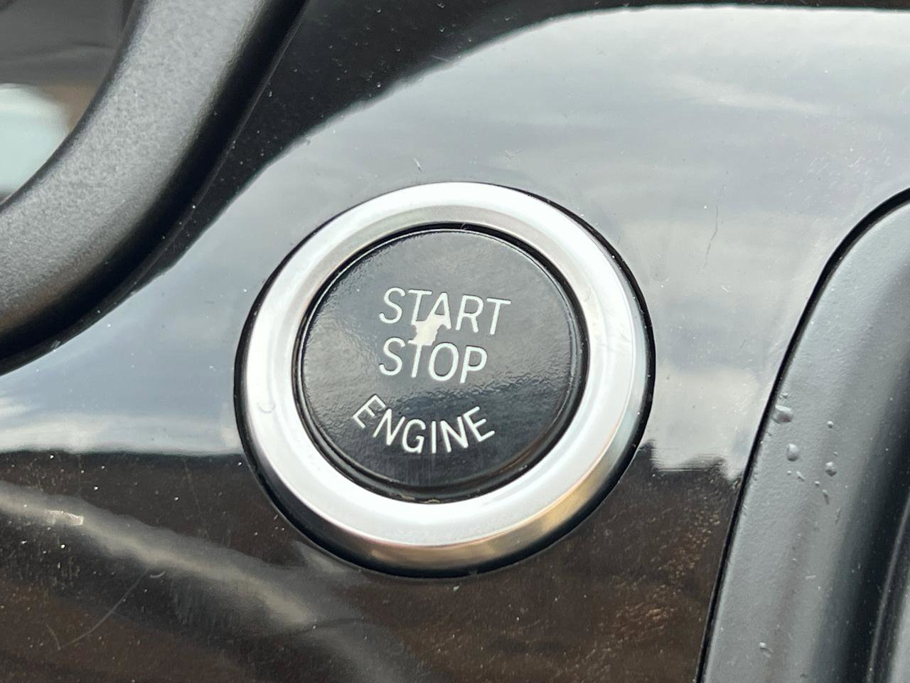 Used 2011 BMW 535i xDrive Sedan AWD/4WD image 25