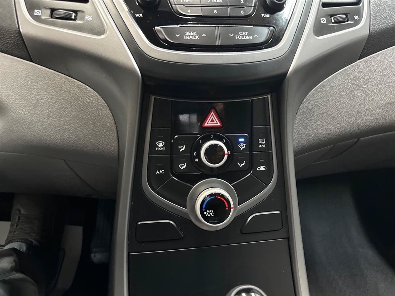 Used 2016 Hyundai Elantra SE FWD image 23