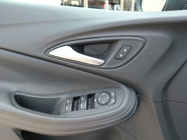 Used 2020 Buick Encore GX Preferred w/ Sport Touring Package FWD image 15