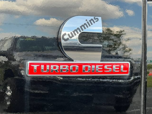 Used 2025 RAM 3500 Laramie AWD/4WD image 2