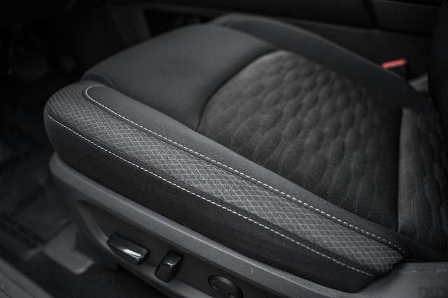 Used 2024 Nissan Pathfinder SV image 35