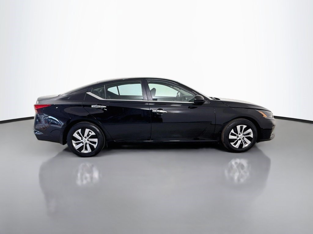 Used 2023 Nissan Altima 2.5 S FWD image 11