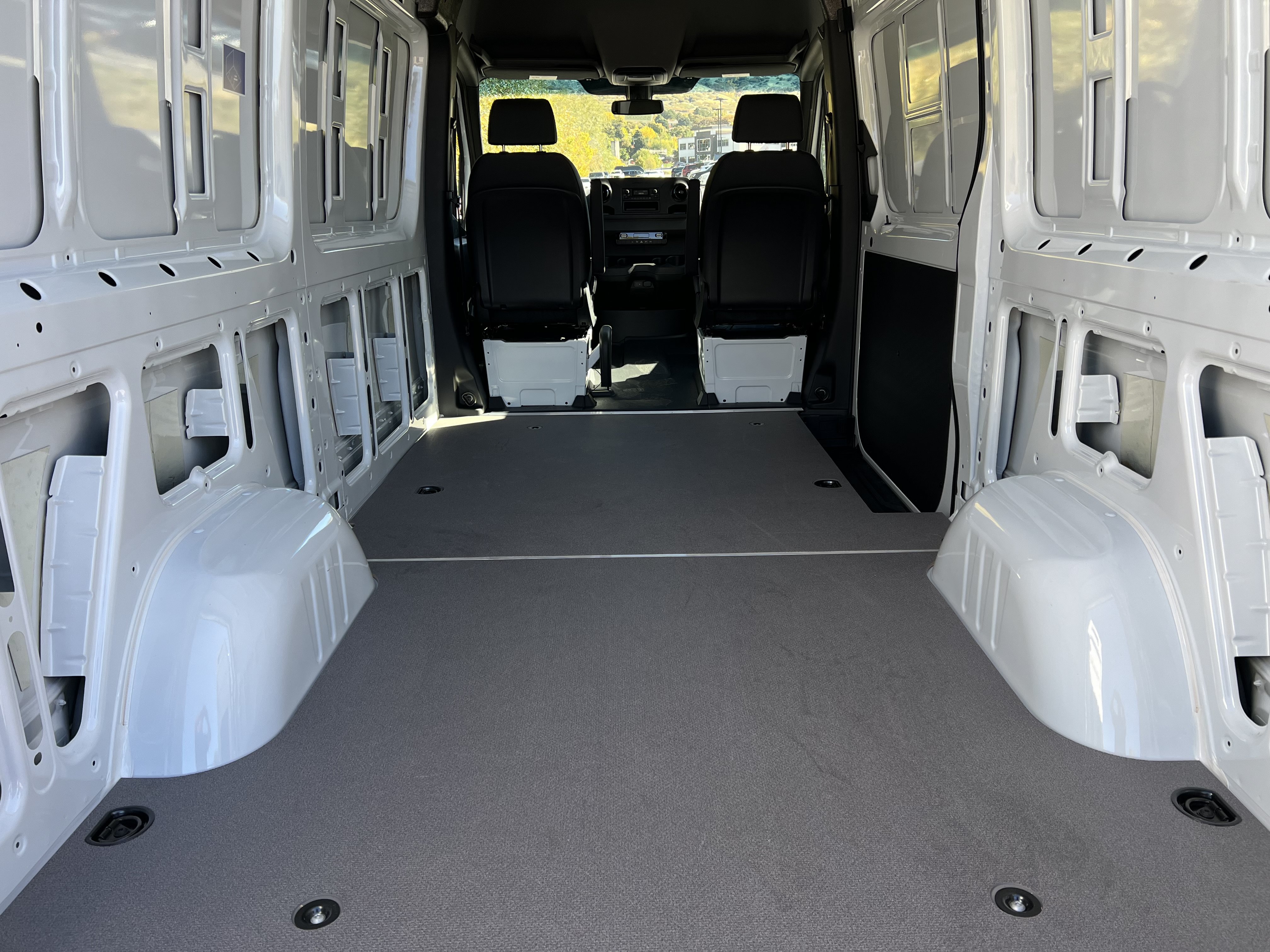 Used 2025 Mercedes-Benz Sprinter 2500 image 20