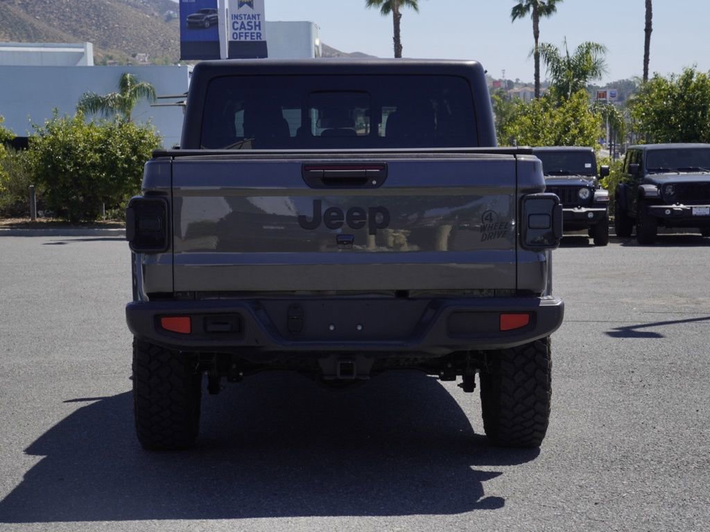 Used 2024 Jeep Gladiator Sport image 5