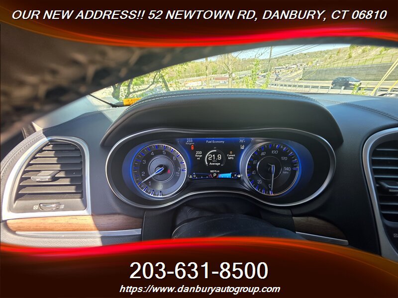 Used 2017 Chrysler 300 C Platinum w/ Safetytec Plus Group AWD/4WD image 12