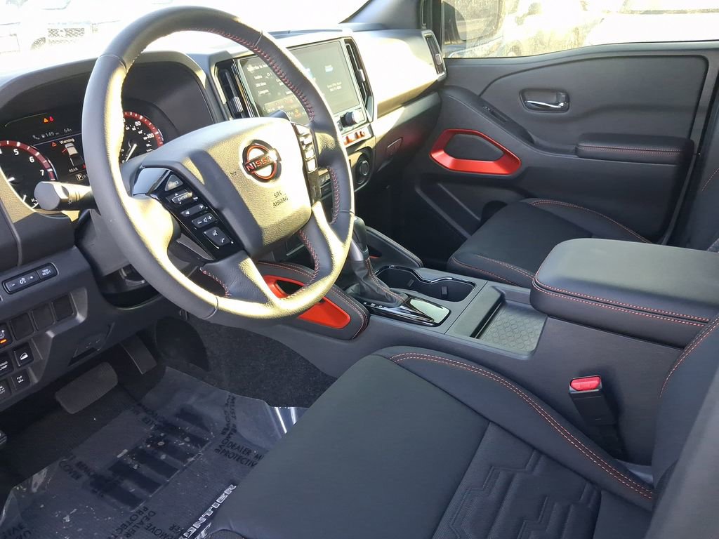 Certified 2025 Nissan Frontier PRO-4X AWD/4WD image 14