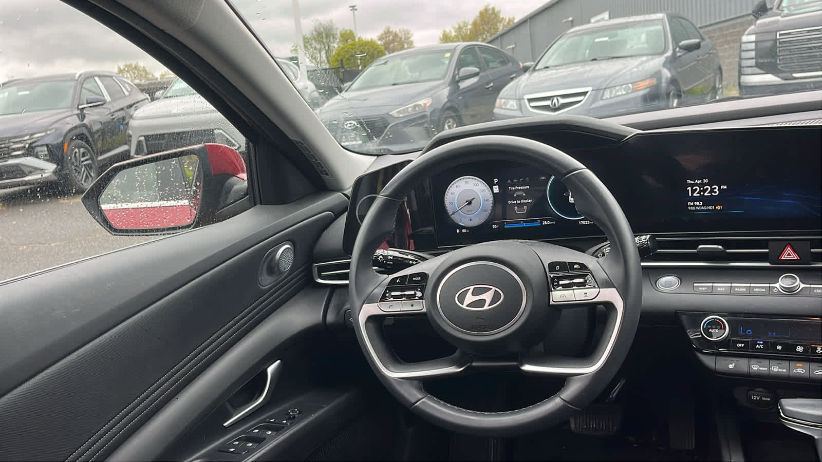 Used 2024 Hyundai Elantra Limited FWD image 22