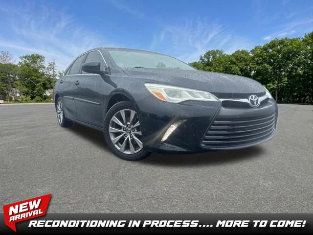 Used 2017 Toyota Camry XLE w/ Protection Package (Q2) FWD video 1