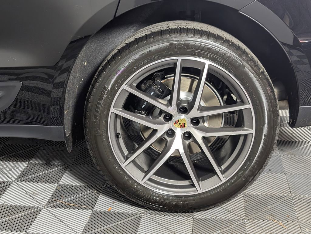 New 2026 Porsche Macan image 12