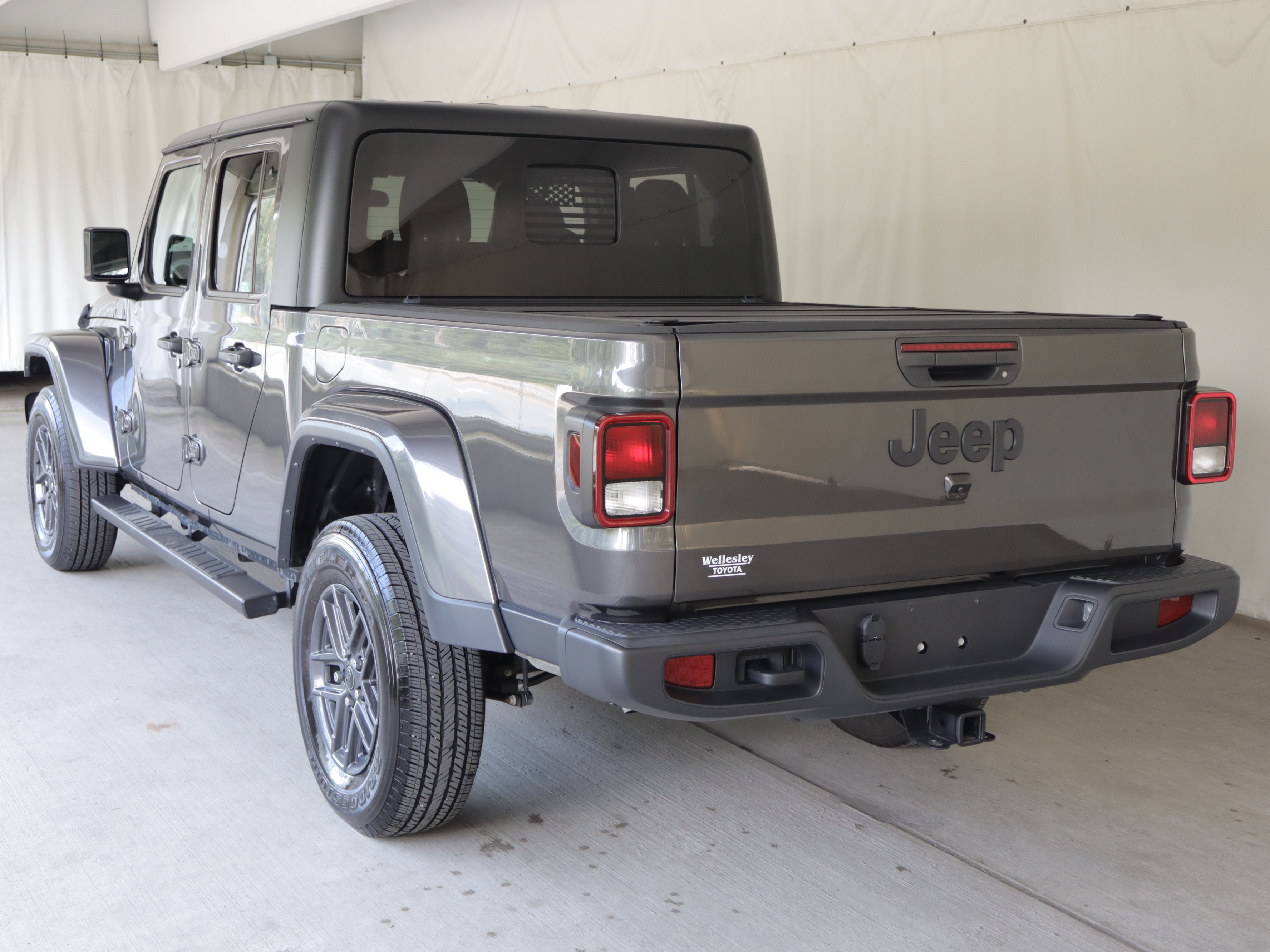 Used 2024 Jeep Gladiator Sport AWD/4WD image 22