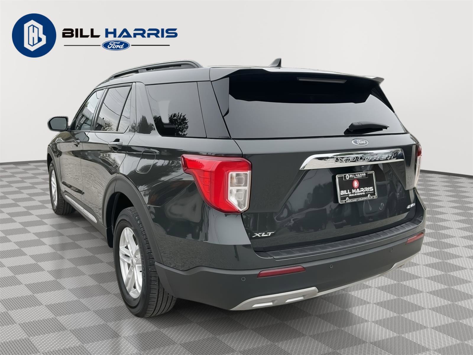 Used 2023 Ford Explorer XLT w/ Equipment Group 202A AWD/4WD image 7