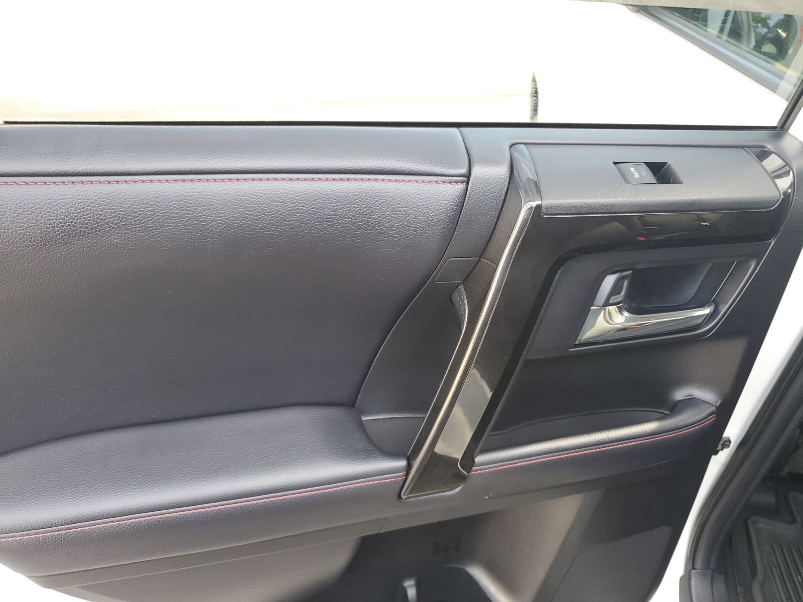 Certified 2020 Toyota 4Runner TRD Off-Road Premium w/ Moonroof Package AWD/4WD image 15