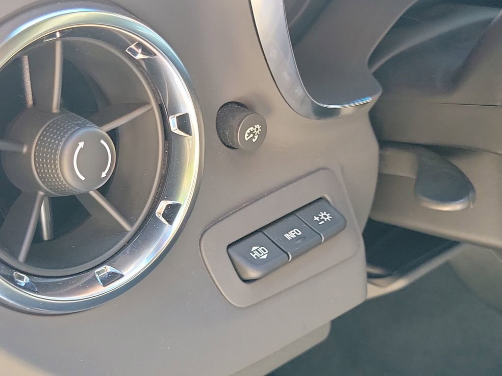 Used 2022 Chevrolet Camaro ZL1 image 25