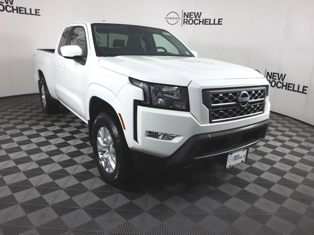 Certified 2024 Nissan Frontier SV w/ SV Convenience Package image 2