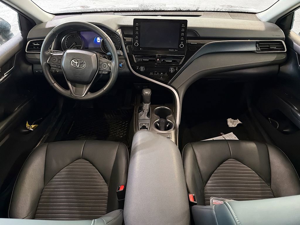 Used 2022 Toyota Camry SE image 10