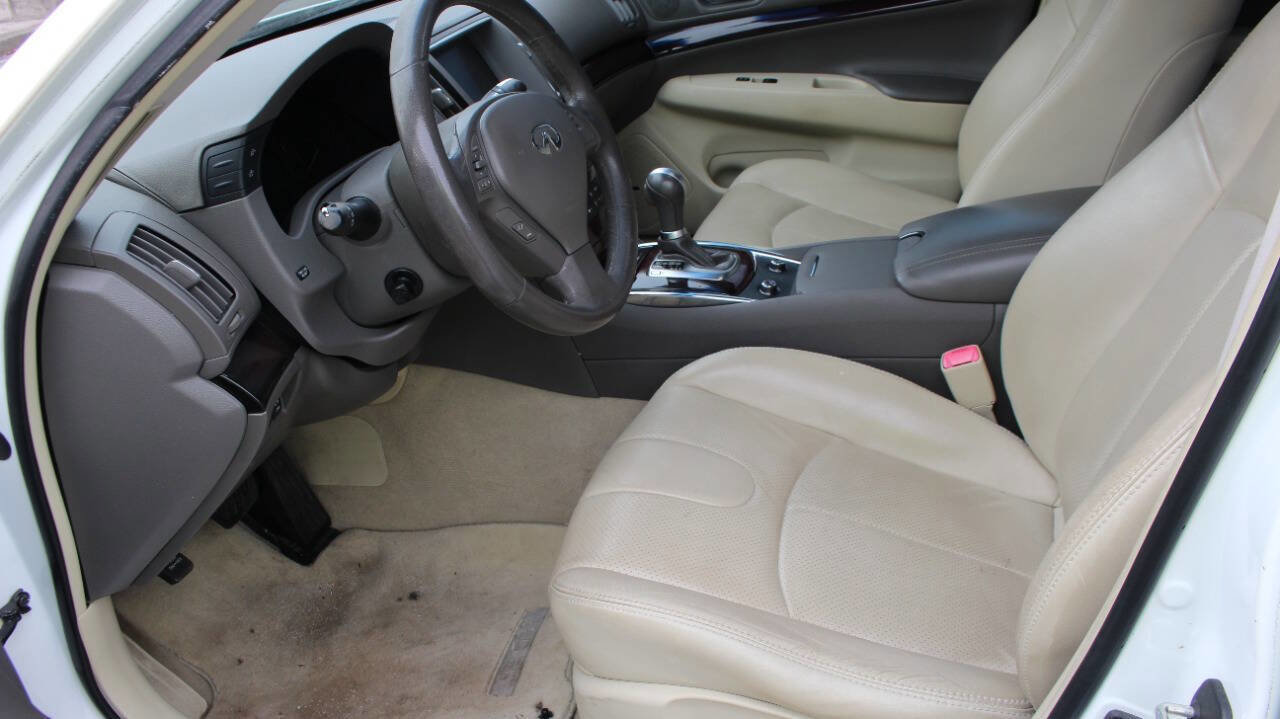 Used 2013 INFINITI G37 Journey w/ Premium Pkg image 2